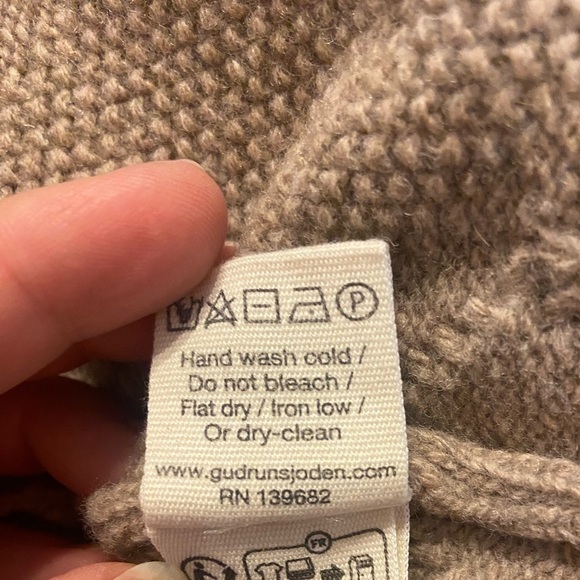 Gudrun Sjoden Wool Blend Cardigan Sweater Cream Tan Scalloped Floral Sz Small - Picture 7 of 7